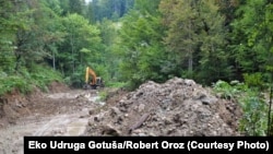 Izgradnja mini hidroelektrane na reci Ugar kod Travnika (septembar 2020)