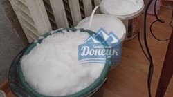 Після нового року питна вода в окупованих містах Донеччини стала дорожчою. Мешканці змушені топити сніг
