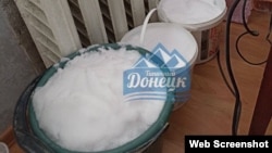 Після нового року питна вода в окупованих містах Донеччини стала дорожчою. Мешканці змушені топити сніг