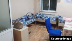 Палата, в которой лежат госпитализированные учащиеся школы в Гузарском районе Кашкадарьинской области