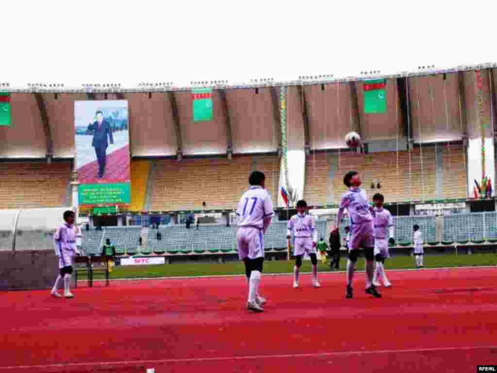 Türkmenistan – Aşgabat. Oýun gutardy ýöne türgenleşik dowam edýar