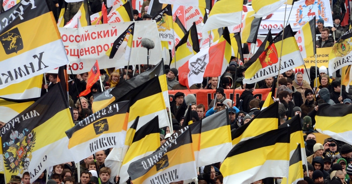 Өзендегі жалаңаш қыз видео Ас үйдегі қатал және өрескел секс