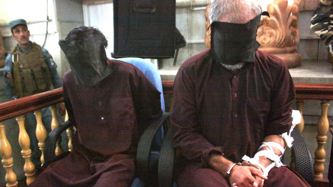 Гаражда мас әйелді ұрып-соққан