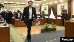 Armenia - Yerevan Mayor Hayk Marutian arrives for a session of the city council, May 8, 2019. 