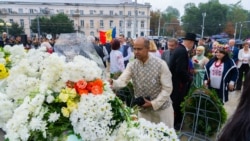 Oaspeți străini depun flori la statuia lui Ștefan cel Mare din Piața Marii Adunări Naționale, 27 august 2026