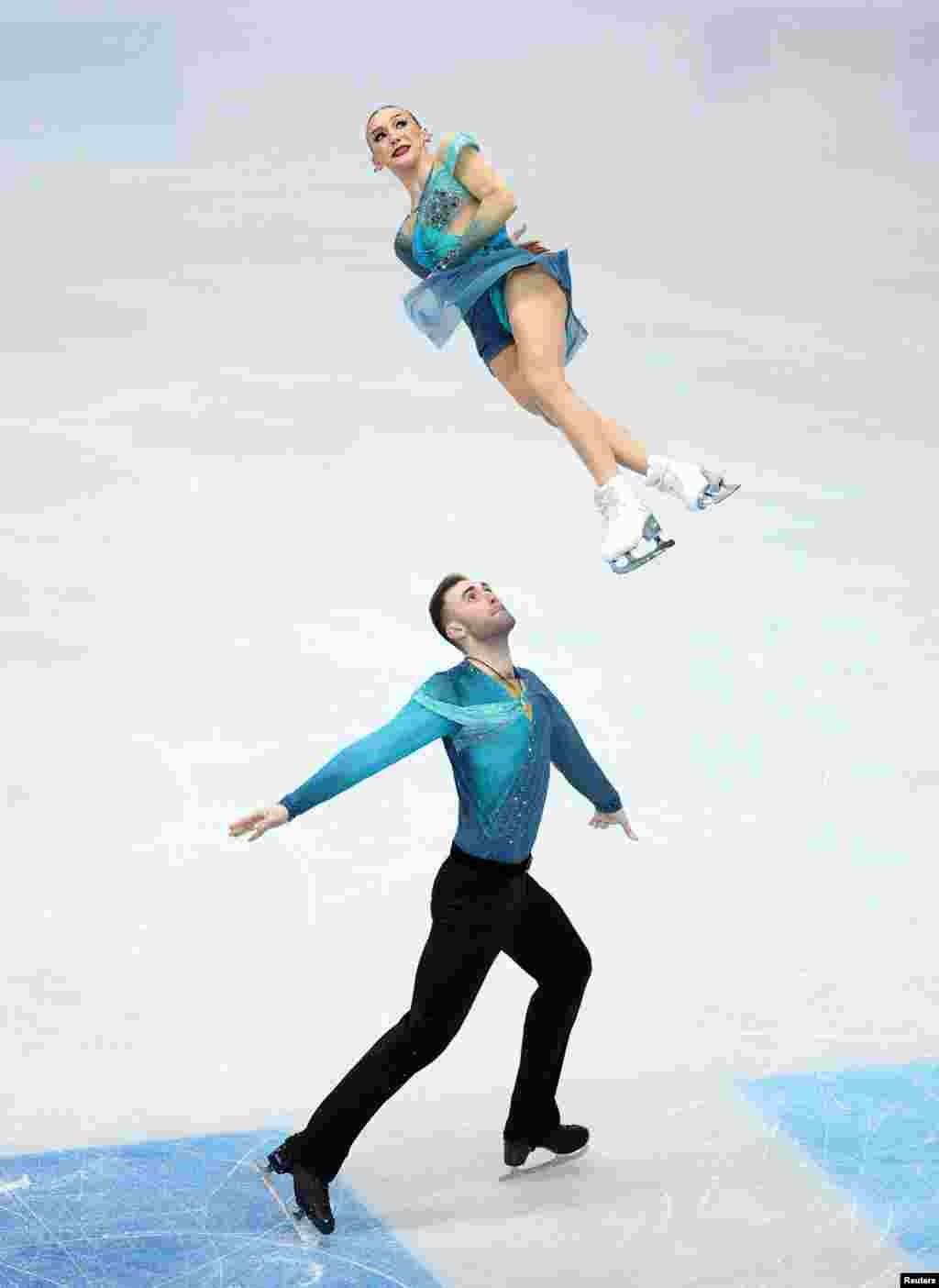 В парном катании Лука Берулава и Анастасия Метелкина в 2024-м были вторыми, а в 2025-м – третьими.