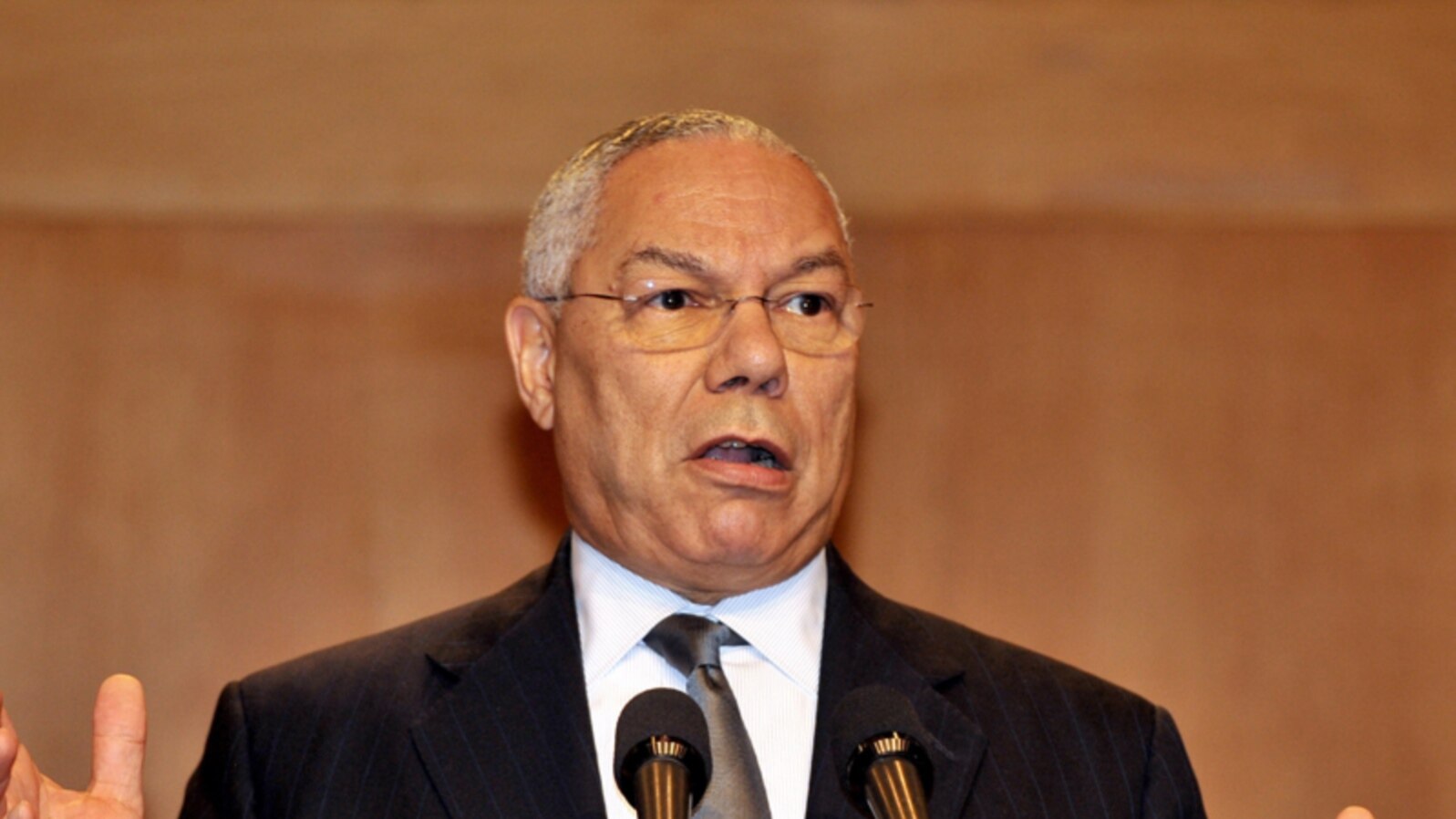 Secretarul de stat american Colin Powell 