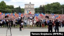 Imagine de la protestul din 1 iulie împotriva anulării alegerilor pentru primăria capitalei. Poza de arhivă 