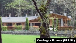 Экономика министринин орун басары ээлик кылганы сөз болгон комплекс. Болгария. 