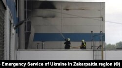 დაბომბვის შედეგად ხანძარი გაჩნდა.