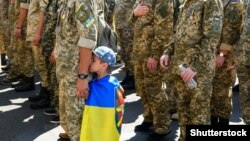 Досі можливість не бути мобілізованими було надано тим, хто вже виховує трьох дітей