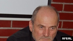 Victor Popa, profesor de drept constituțional