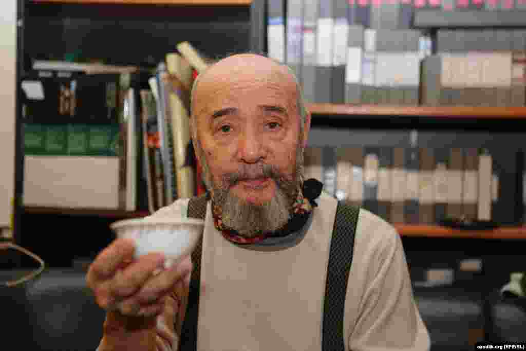 Uzbekistan: Artist Shavkat Abdusalamov