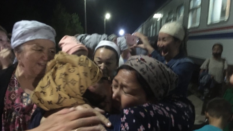 "Bu gün hiç haçan gelmez diýip gorkýardym". Gazaklary Türkmenistandan göçürmek hem ýerleşdirmek