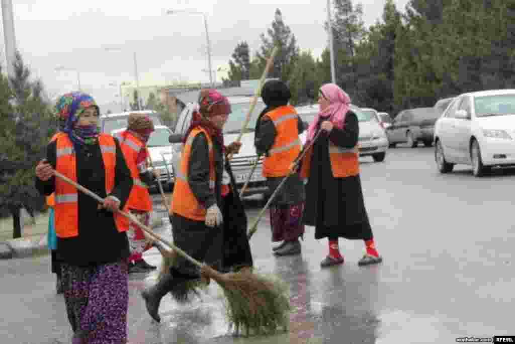 "Süpürijileriň wagty çäkli" #7