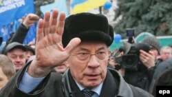 Микола Азаров
