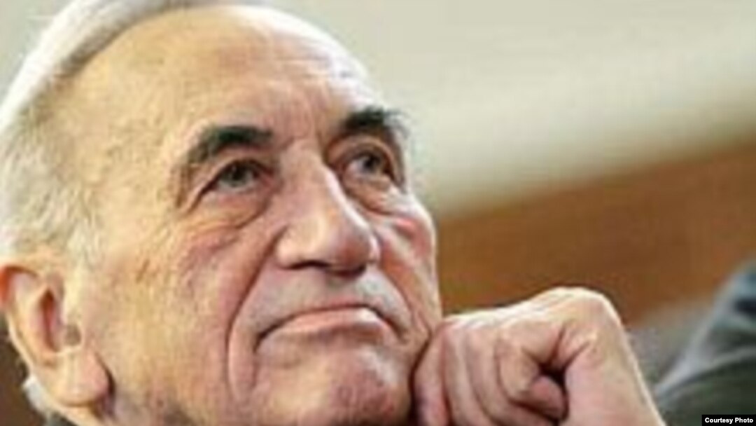 Один из бывших лидеров «Солидарности» Тадеуш Мазовецкий ныне борется за место в сейме в блоке с бывшими коммунистами