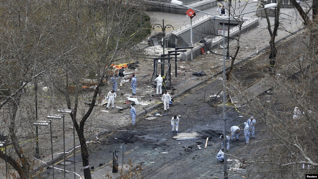 Место взрыва в Анкаре