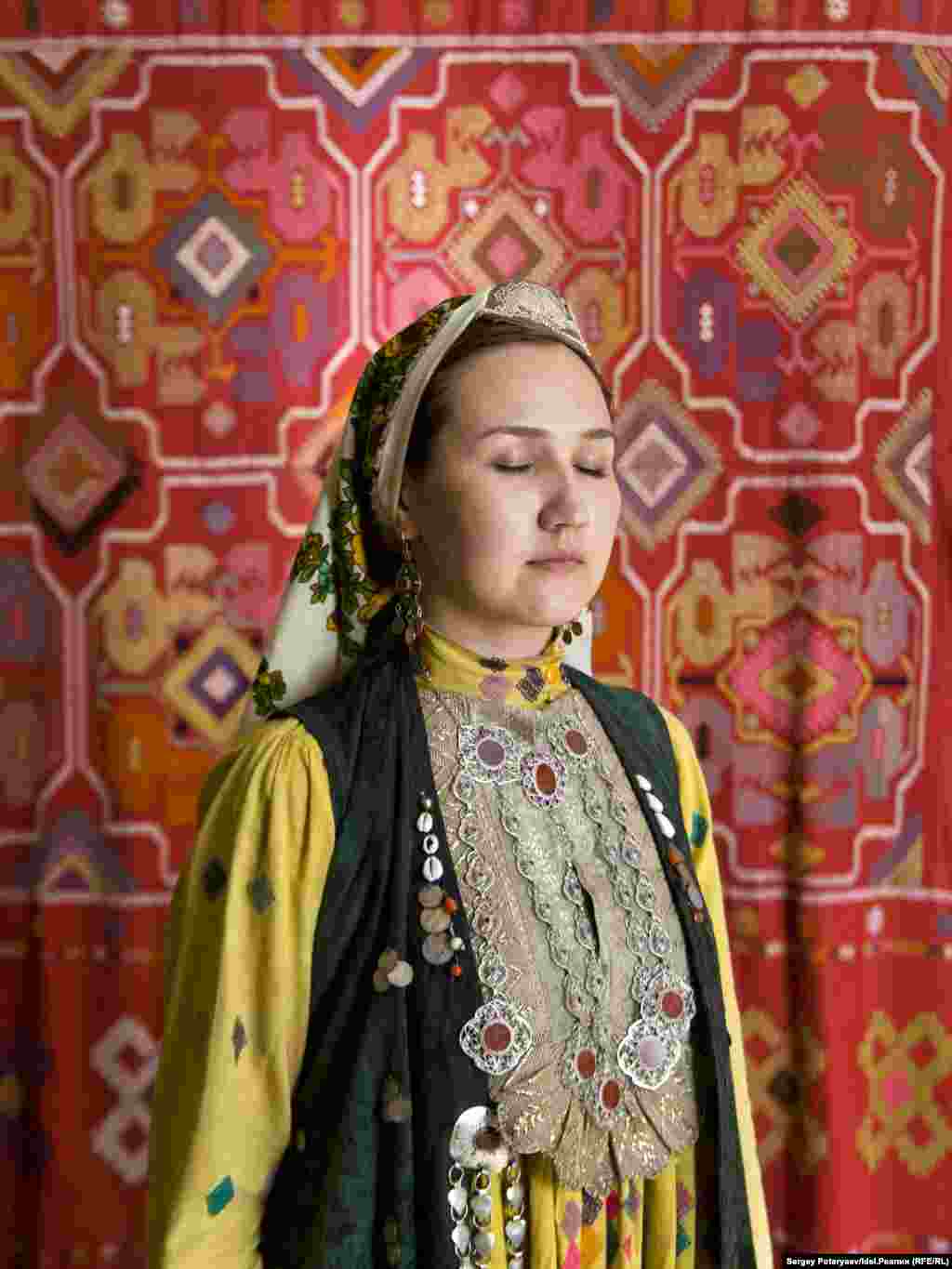 Salima 29 years old, artist at a television station &quot;I am the daughter of my nation, not just my father and mother. I am constantly in search of information about the history of my ancestors. For a Bashkir girl, there is no big difference between the traditional and modern way of life. I like the traditional way and I feel comfortable in it. For example when my husband is hungry, I cannot let him eat a simple sandwich. And I had a dowry.&quot; 