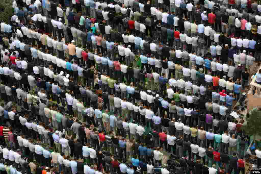 İlahiyyət məsçidində cümə namazı. #14