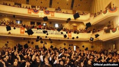 Birinchi oilaviy jinsiy aloqa ogirlangan video