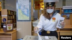 A Marine cadet votes in the Far Eastern city of Vladivostok on September 17.