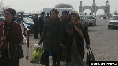 Semiz ayollar orgazm boladi Biror kishining gullab-yashnashiga qarang