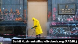 Ремонт дверних блоків (9 штук) орієнтовно коштує 1 158 600 гривень, заявили у ДУС