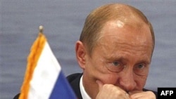 Russian Prime Minister Vladimir Putin has accused Europe of coveting Rusia's mineral resources.
