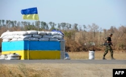 Блокпост українських військовослужбовців біля Маріуполя. Вересень 2014 року