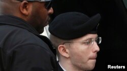  Bradley Manning