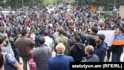 Армения - На улицах Еревана празднуют отставку Сержа Саргсяна, 23 апреля 2018 г․