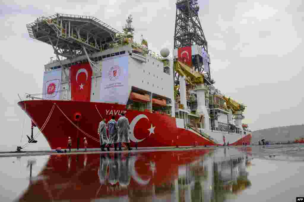 ТУРЦИЈА - Турција објави распоредување на бродови за пребарување на нафта и гас во спорната област на источниот Медитеран. Тоа ги зголеми тензиите со соседна Грција.