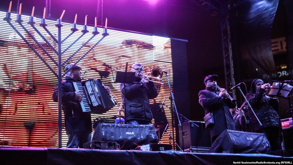 Святковий настрій підтримував Pushkin Klezmer Band