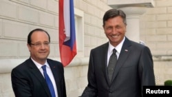 Predsednici Slovenije Borut Pahor (D) i Francuske Fransoa Oland (L)