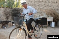 75-летний пенсионер из Чартакского района Наманганской области Узбекистана Хусан Хаджибаев.