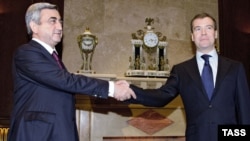 Նախագահներ Սարգսյանի ու Մեդվեդեւի հանդիպումը մերձմոսկավյան Գորկիում, 18-ը հունվարի, 2010 թ.: