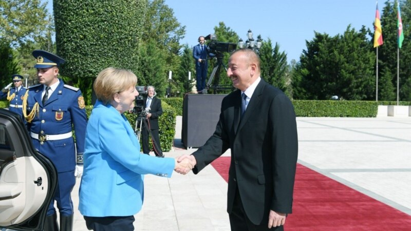 Angela Merkel Azerbaýjan bilen has pugta ykdysady gatnaşyklara çagyrýar