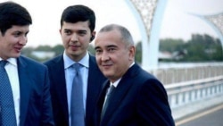 Хоким Ташкента Джахонгир Артыкходжаев (справа).