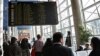 «تشکیل صفوف طولانی ارز و سردرگمی مسافران در فرودگاه امام خمینی»