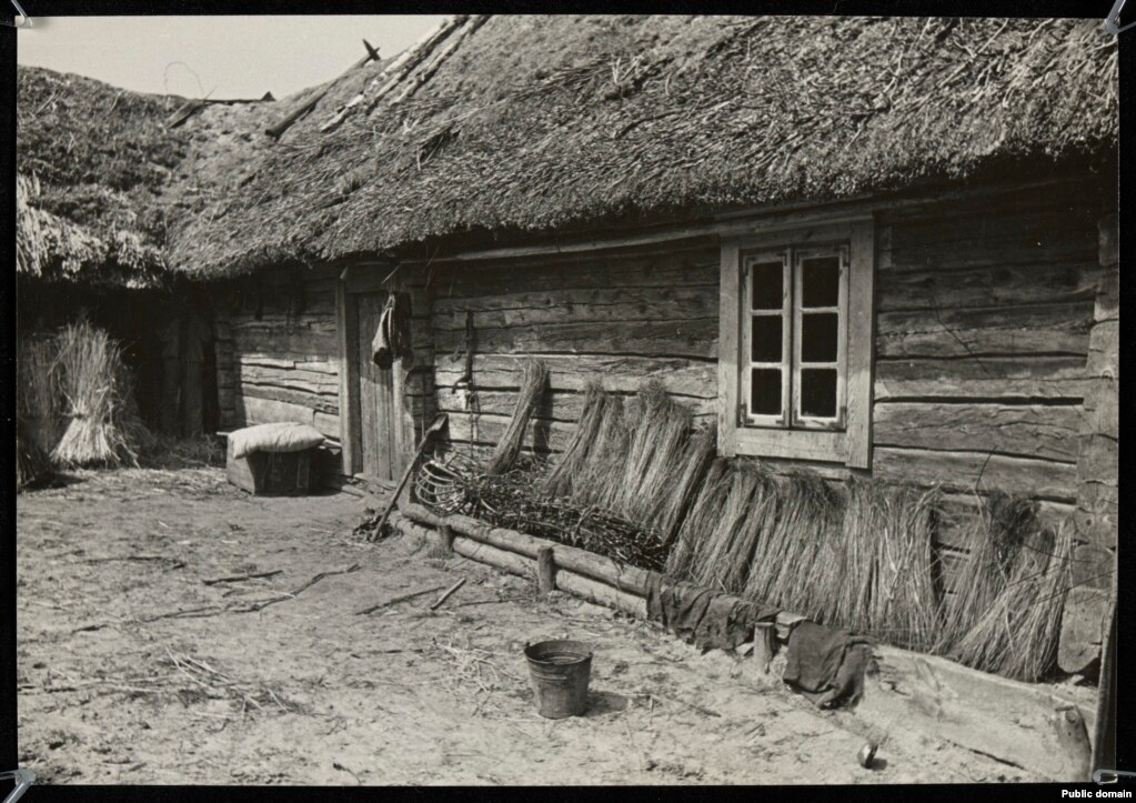 Палеская хата