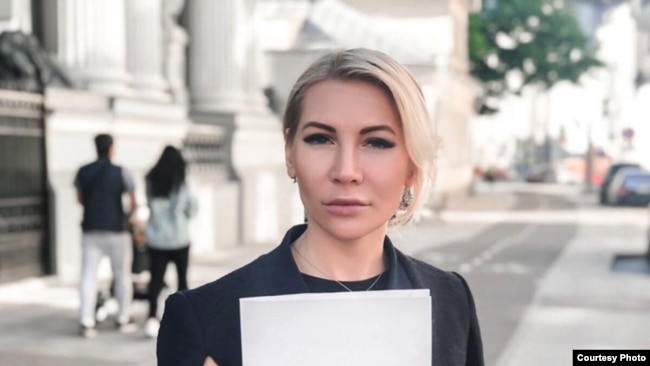 Алена Попова.