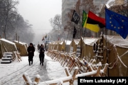 Палаточный городок сторонников Саакашвили у здания украинского парламента