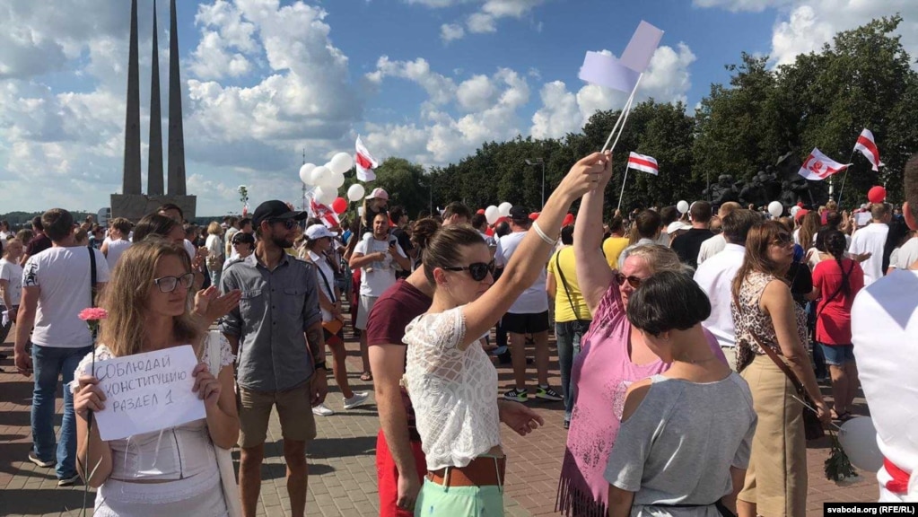 Sie protestierten auch friedlich auf den Straßen von Witebsk