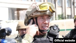 Міністр оборони України Валерій Гелетей у Слов’янську в день звільнення міста від бойовиків, 5 липня 2014 року