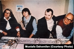 Слева направо: Елена Боннэр, Сафинар Джемилева, Мустафа Джемилев, Андрей Сахаров. Архив Мустафы Джемилева