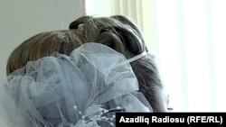 13-летняя невеста в Азербайджане. Май 2011 года. 