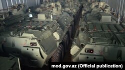 Azərbaycana Rusiyadan yeni partiya müasir hərbi texnika gətirilib. 19yan2018