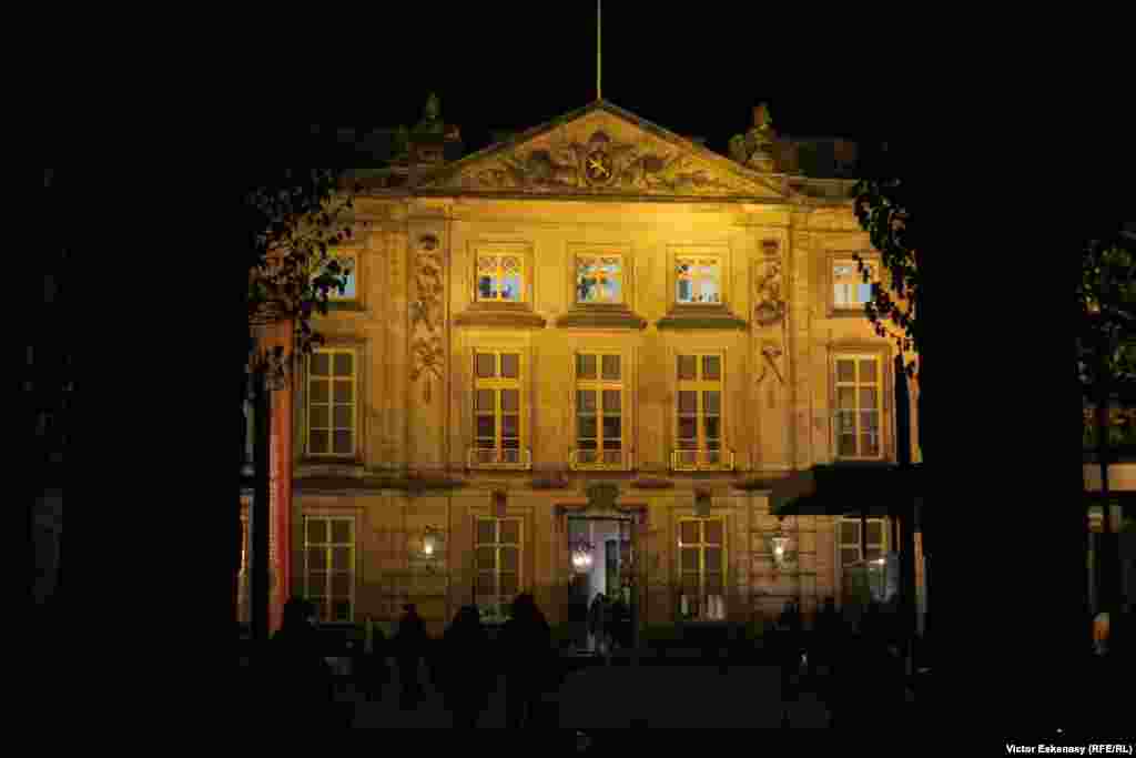 Het Noordbrabants Museum, deschis zilnic pînă la orele 1:00 noaptea pentru vizitatorii expoziției aniversare