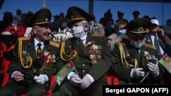 Ветераны на параде в Минске, 9 мая 2020 года